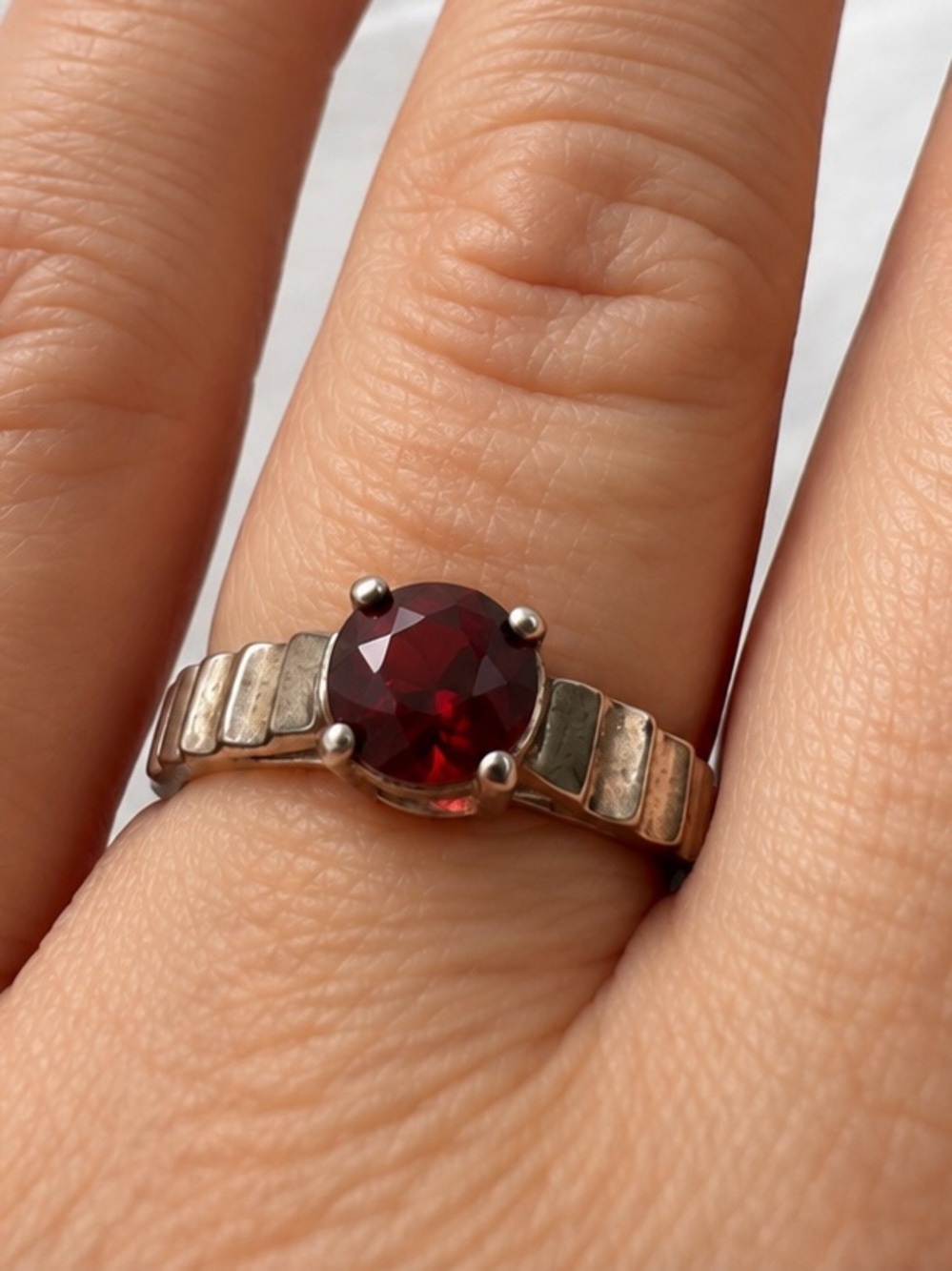 Vtg 925 Sterling DQ Garnet Ring Size 5 Large Faceted Solitaire Dark Red Stone